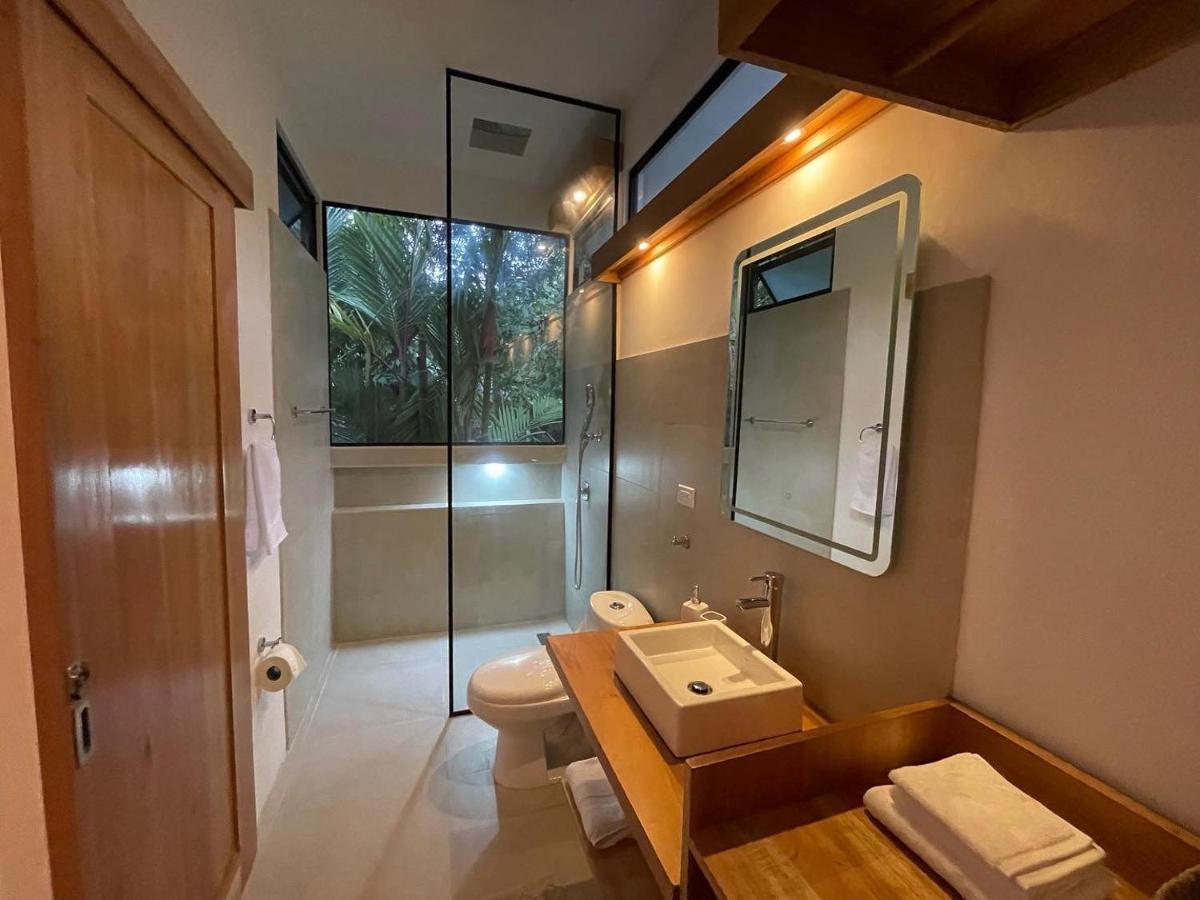 Caribbean Irie - Charming, Luxurious Bungalow In Nature With Ac & Fiber Optic Wifi Puerto Viejo de Talamanca Luaran gambar